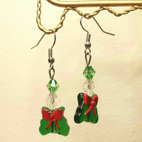 New handmade, two pairs of holiday cute earrings - Picture 2 of 3